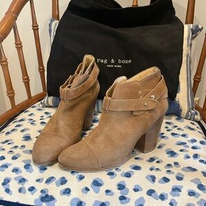 Women’s Rag & Bone camel suede boots. EU 38.5.